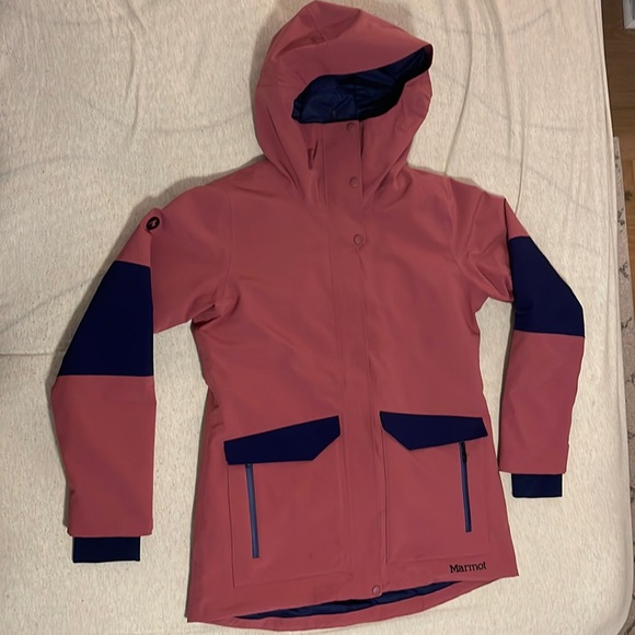 Medium Women’s Marmot Snow Coat - Picture 1 of 7